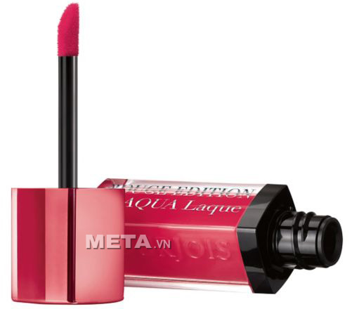 Bí quyết trang điểm cho những ngày đi biển