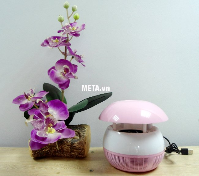 Đèn bắt muỗi Hando Mushroom giúp bạn ngon giấc nồng say mà không lo bị muỗi cắn.