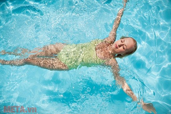 Bơi lội giúp bạn lấy lại vóc dáng nhanh chóng Bơi lội giúp bạn lấy lại vóc dáng nhanh chóng