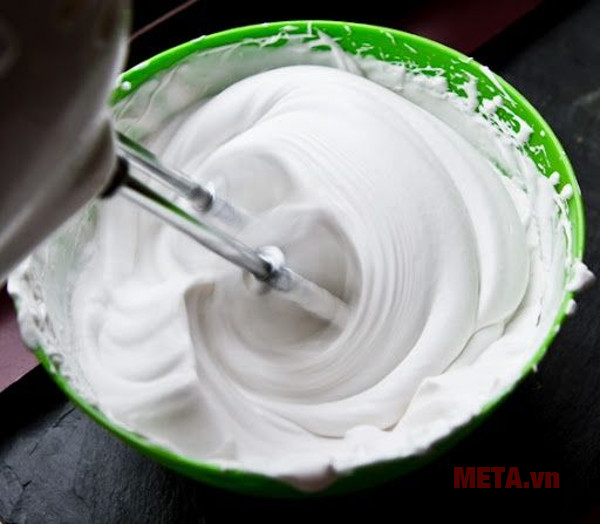 Bước 5 chuẩn bị phần kem để phết nên bánh