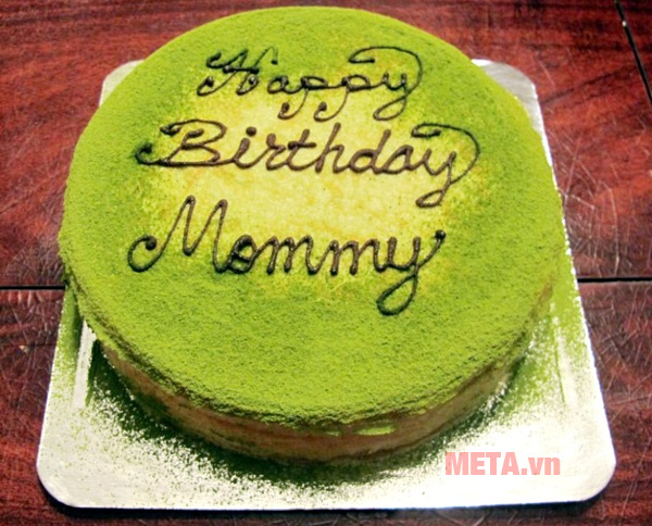 Bước 6 trang trí thêm cho bánh là bạn đã có một chiếc bánh lung linh rồi