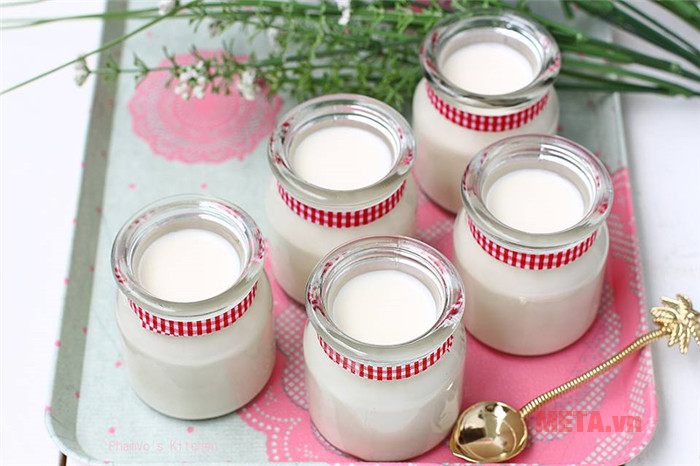 Cất sữa chua thành phẩm vào tủ lạnh sử dụng dần