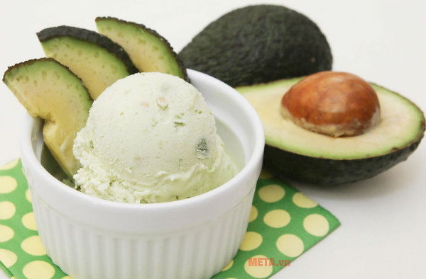 Với các bước đơn giản, bạn và gia đình đã có những ly kem bơ ngon, béo ngậy Với các bước đơn giản, bạn và gia đình đã có những ly kem bơ ngon, béo ngậy