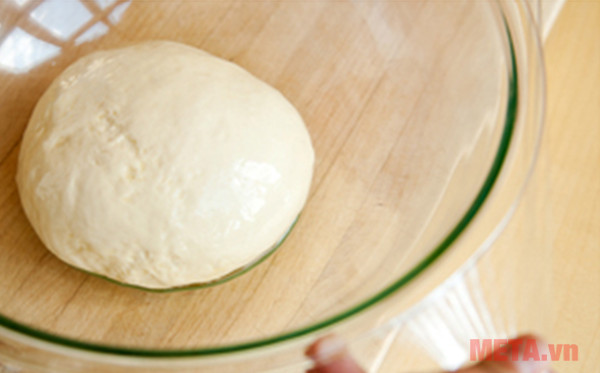 Bạn ử bột khoảng 30 phút để bột được nở đều