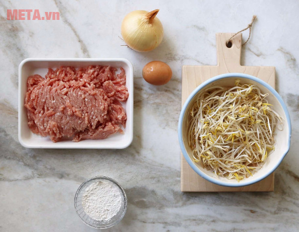 Các nguyên chính cho món thịt chiên Các nguyên chính cho món thịt chiên