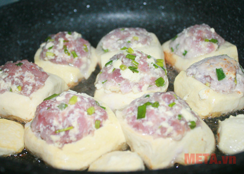 Rán vàng hai mặt đậu, bạn nhớ đùng rán quá kỹ Rán vàng hai mặt đậu, bạn nhớ đùng rán quá kỹ