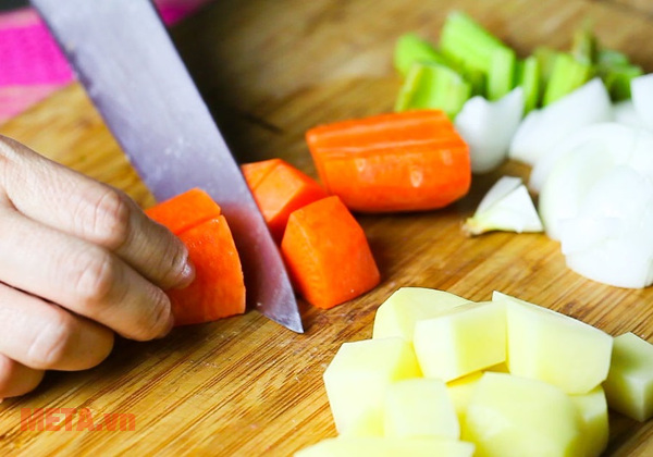 Với món bò kho với nồi áp suất bạn có thể chế biến thêm nhiều gia vị theo ý thích