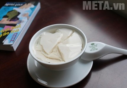 Bát tào phớ mát lạnh thơm ngon giúp con hết nóng trong