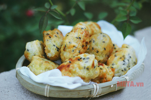 Khoai loang kén là món ăn được nhiều người yêu thích Khoai loang kén là món ăn được nhiều người yêu thích