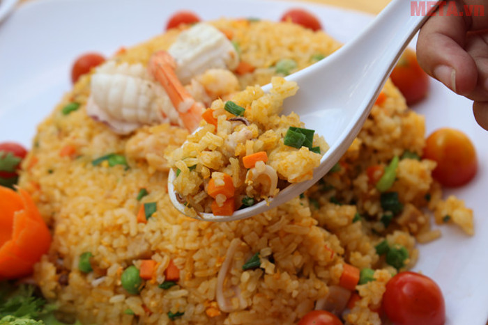 Hình ảnh món cơm rang mực hấp dẫn