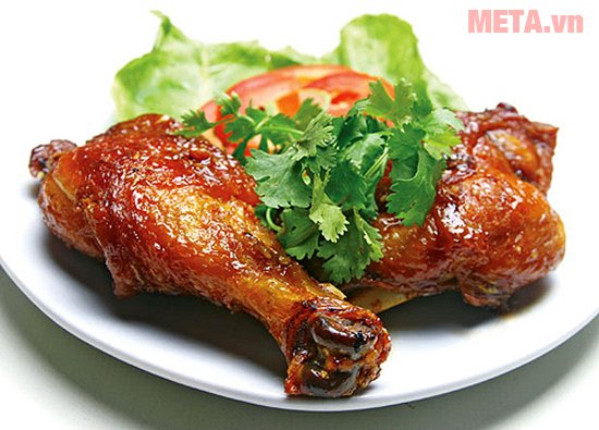 Gà quay giòn da là món ăn vô cùng thơm ngon, hấp dẫn mà bạn không thể bỏ qua Gà quay giòn da là món ăn vô cùng thơm ngon, hấp dẫn mà bạn không thể bỏ qua