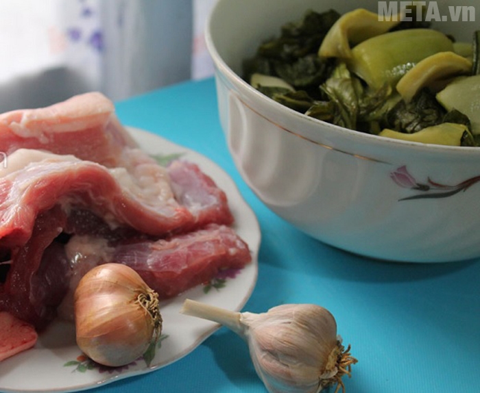 Các nguyên liệu cần chuẩn bị cho món thịt ba chỉ kho dưa