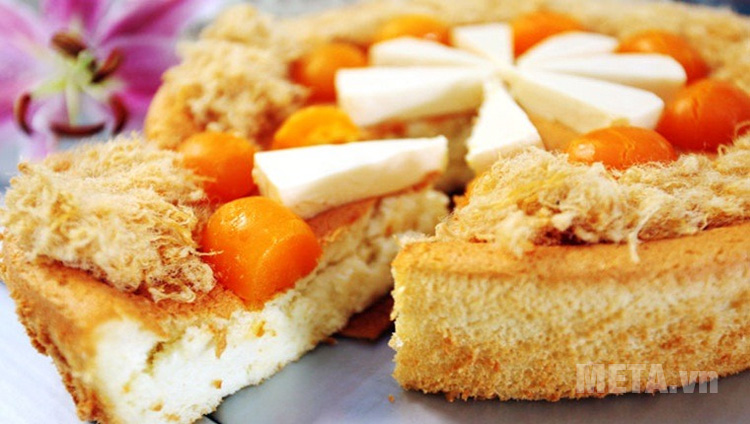 Món bánh trứng muối thơm ngon, hấp dẫn