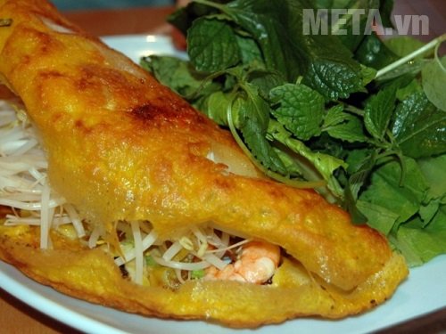 Món bánh xèo với màu vàng đẹp mắt đã xong, hấp dẫn quá Món bánh xèo với màu vàng đẹp mắt đã xong, hấp dẫn quá