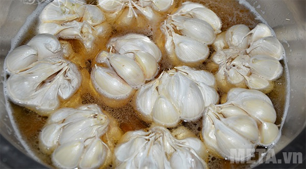 Hướng dẫn cách làm tỏi ngâm bia Hướng dẫn cách làm tỏi ngâm bia