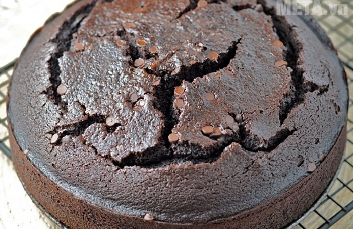 Một chiếc bánh bị cháy và bị nứt thật sự không hấp dẫn chút nào