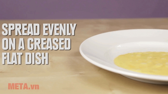 Dàn trứng trải đều trên mặt đĩa Dàn trứng trải đều trên mặt đĩa