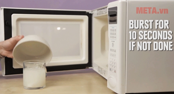 Thành phẩm món trứng hấp bằng lò vi sóng