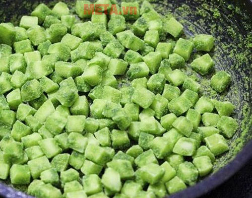 Bạn sên mứt dừa đến khi đường kết tinh lại là được