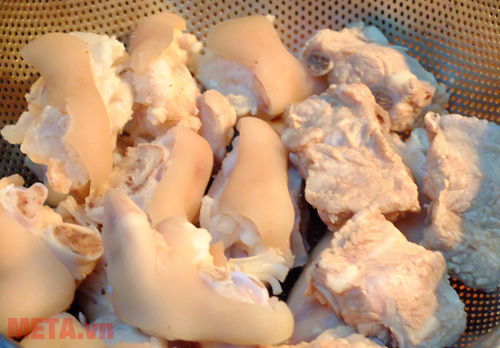 Trần qua móng giò cho sạch Trần qua móng giò cho sạch