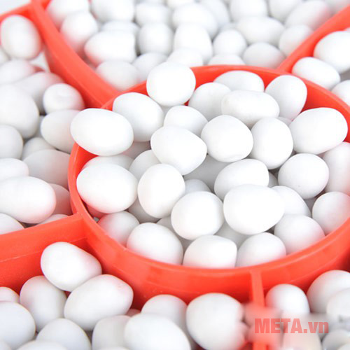 Những hạt mứt lạc trắng tinh trông thật ngon miệng Những hạt mứt lạc trắng tinh trông thật ngon miệng