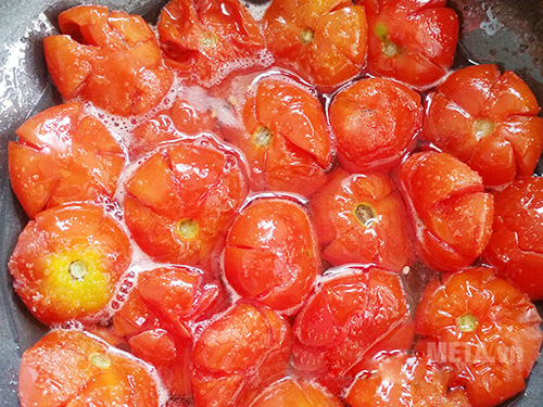 Khi đường đã tan hết bạn tiến hành sên mứt Khi đường đã tan hết bạn tiến hành sên mứt