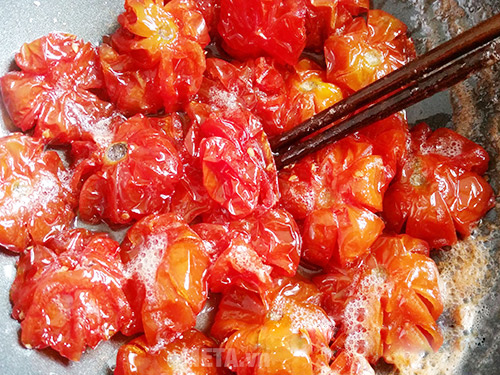 Bạn sên mứt nhỏ lửa nhẹ tay tránh mứt bị lát Bạn sên mứt nhỏ lửa nhẹ tay tránh mứt bị lát