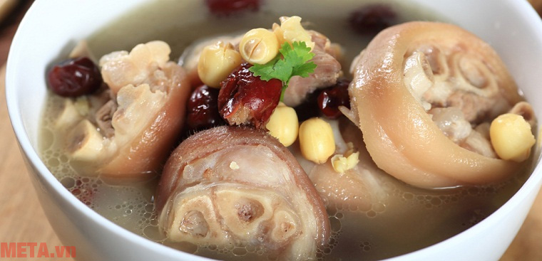 Ninh chân giò bằng nồi áp suất