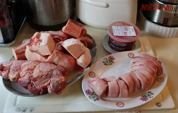 Nguyên liệu nấu bún bò huế 