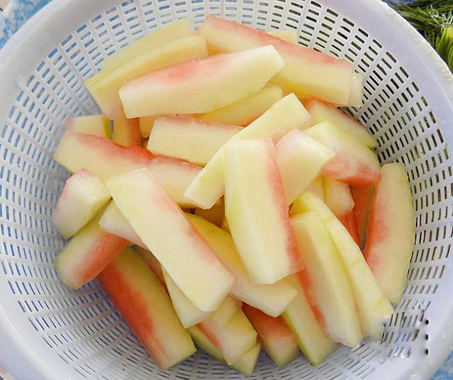 Xả qua nước lạnh