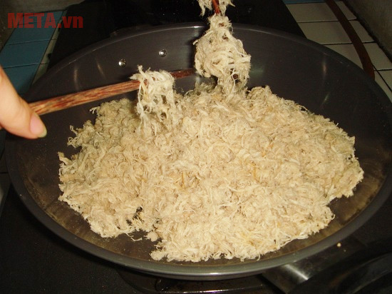 Làm ruốc từ máy xay sinh tố không nát, ngon cơm Rang bằng chảo