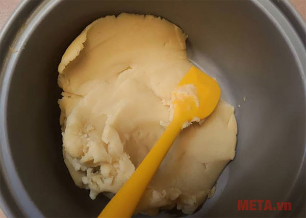 Làm bánh đậu xanh bằng nồi cơm điện Làm bánh đậu xanh bằng nồi cơm điện