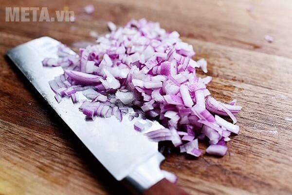 Băm nhỏ hành tím Băm nhỏ hành tím