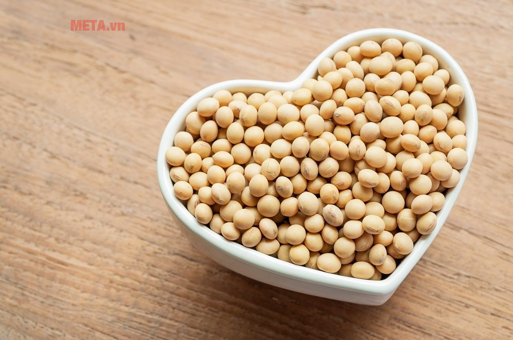 Rang các loại hạt khô ngày Tết đúng cách cho trọn vị thơm ngon Hạt đậu nành