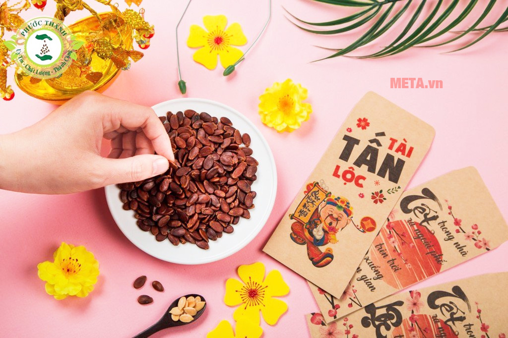 Rang các loại hạt khô ngày Tết đúng cách cho trọn vị thơm ngon Hạt dưa