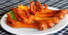 Cách làm chân gà nướng mật ong bằng lò vi sóng ngon tuyệt đỉnh nhâm nhi ngày Tết