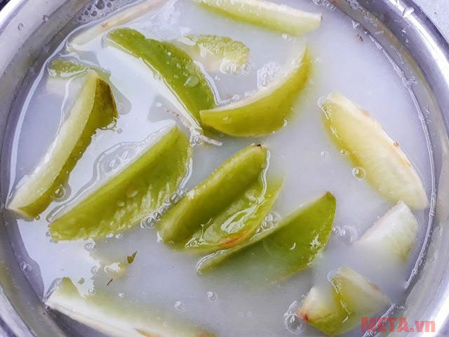 Ngâm khế với vôi