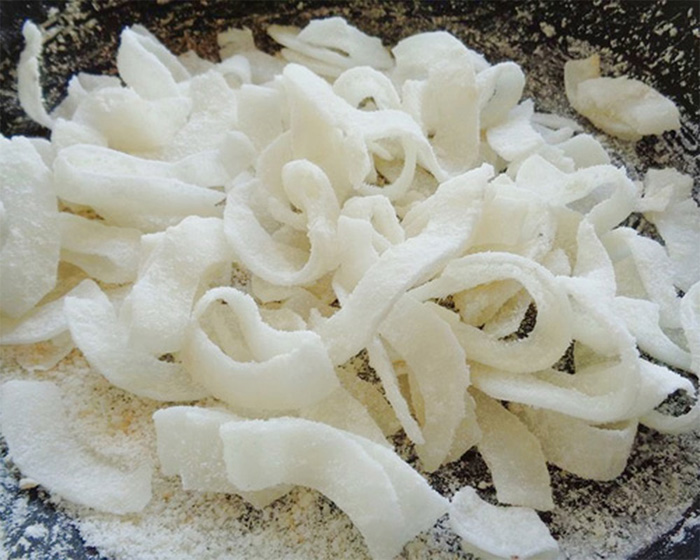 sên dừa trên bếp sên dừa
