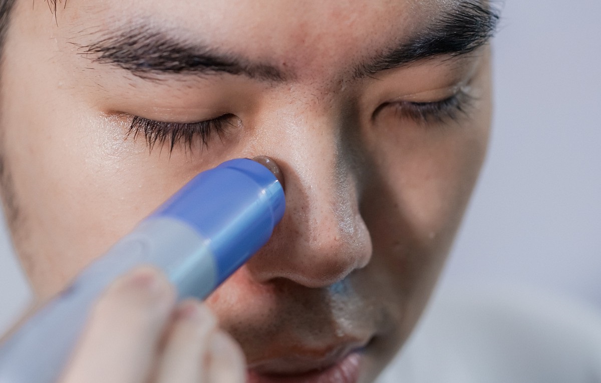 Máy hút mụn giúp loại bỏ sợi bã nhờn hiệu quả