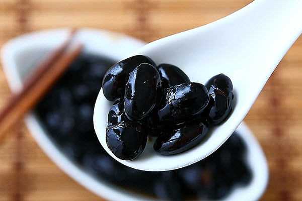 cách nấu chè đỗ đen bằng nồi cơm điện