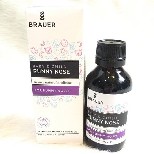 Trẻ sơ sinh bị sổ mũi nên cho uống siro thảo dược