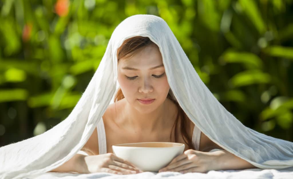 Xông hơi giúp cải thiện tình trạng nghẹt mũi khi mang thai