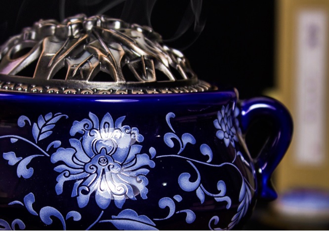 Dụng cụ đốt trầm hương Ngọc Tuyết Dụng cụ đốt trầm hương Ngọc Tuyết