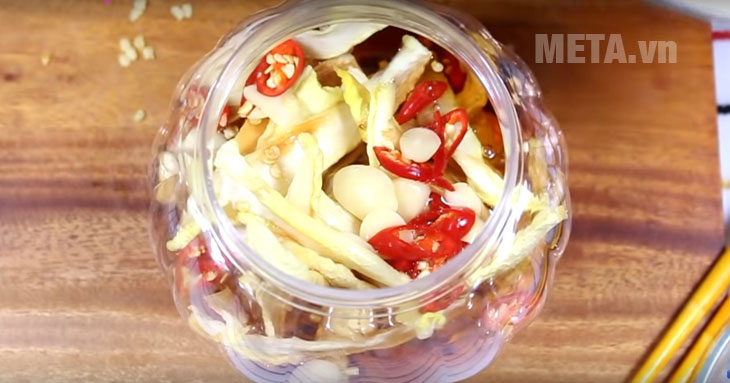 Ngâm củ cải với nước mắm 1 - 2 ngày