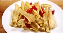 Cách làm củ cải ngâm nước mắm, nước tương giòn ngon cho ngày Tết