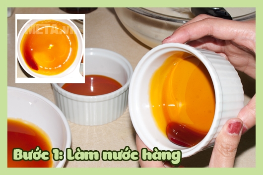 Tráng đều nước đường lên khuôn
