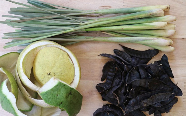 Các nguyên liệu như bồ kết, vỏ bưởi, sả,... có tính chất diệt khuẩn, làm sạch không khí, thanh nhiệt, giải độc... chứ chưa có nghiên cứu chứng minh khả năng chống hay chữa được hoàn toàn virus Corona Các nguyên liệu như bồ kết, vỏ bưởi, sả,... có tính chất diệt khuẩn, làm sạch không khí, thanh nhiệt, giải độc... chứ chưa có nghiên cứu chứng minh khả năng chống hay chữa được hoàn toàn virus Corona