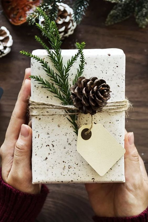 Cần lưu ý gì khi tặng quà sinh nhật cho bạn thân là con gái Cần lưu ý gì khi tặng quà sinh nhật cho bạn thân là con gái