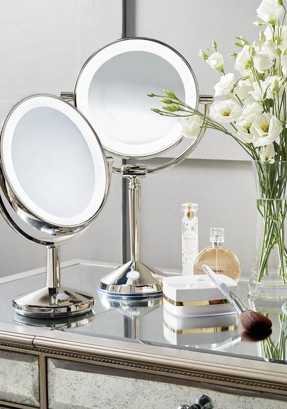 Sinh nhật bạn thân con gái tặng gì? Gương trang điểm là một gợi ý cho bạn Sinh nhật bạn thân con gái tặng gì? Gương trang điểm là một gợi ý cho bạn