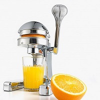 Vắt nước cam, quýt, bưởi bằng máy vắt cam bằng tay. Vắt nước cam, quýt, bưởi bằng máy vắt cam bằng tay.